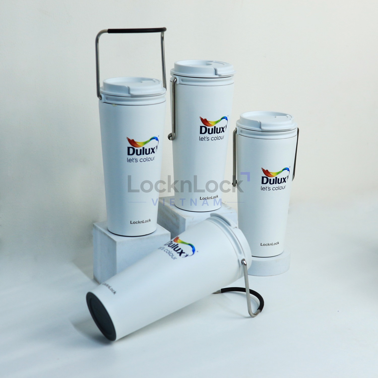 Ly giữ nhiệt in logo quà tặng khách hàng, nhân viên vừa hữu ích hằng ngày vừa hỗ trợ nhận diện thương hiệu Ly giữ nhiệt in logo quà tặng khách hàng, nhân viên vừa hữu ích hằng ngày vừa hỗ trợ nhận diện thương hiệu