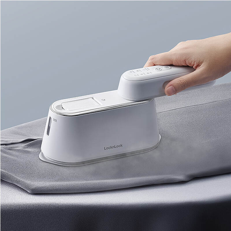 Bàn ủi hơi nước LocknLock 2 trong 1 steam iron 220-240V, 50-60Hz, 1100-1300W - ENI262WHT
